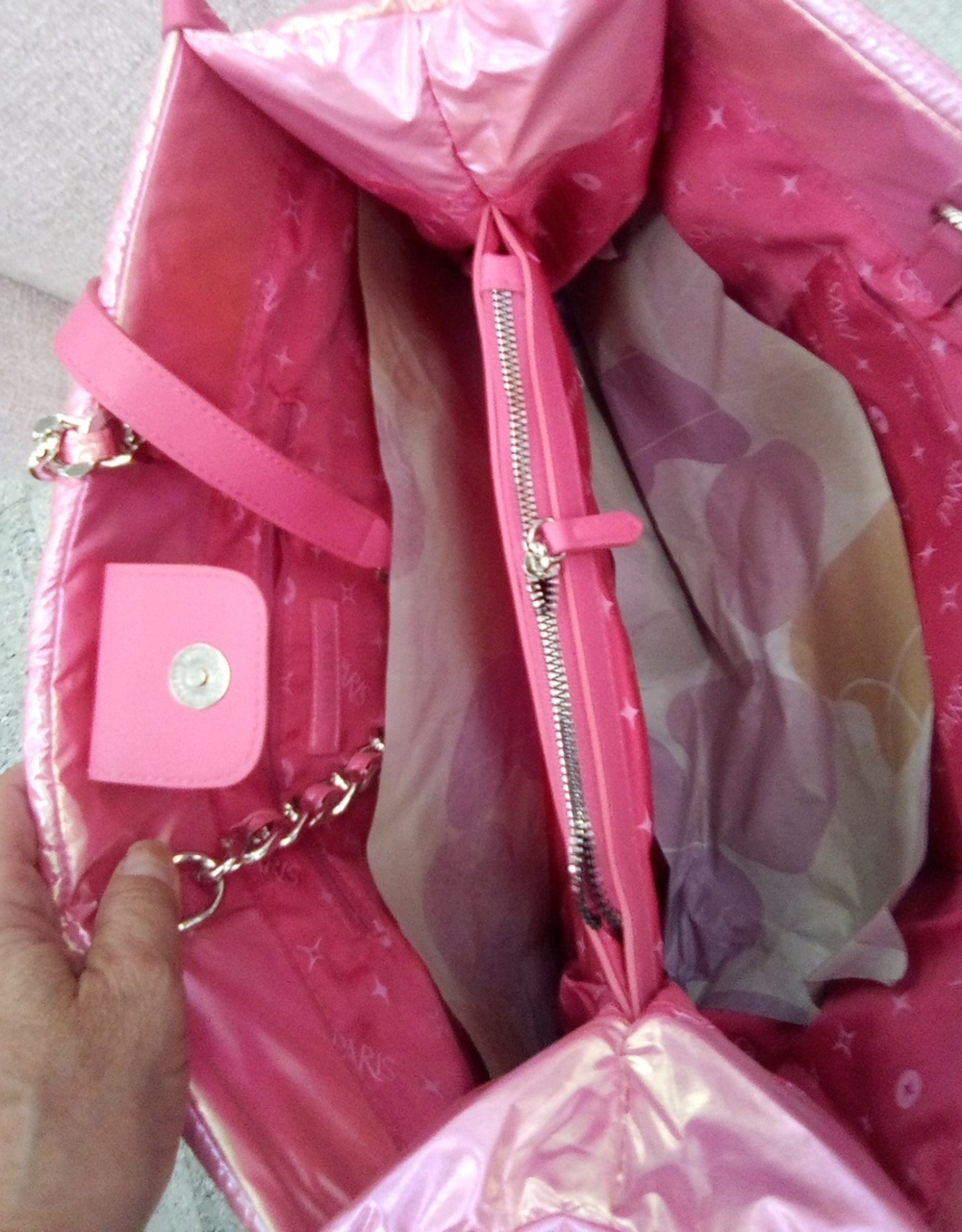 Paris Hilton: Pink, Shiny Laptop Tote Bag